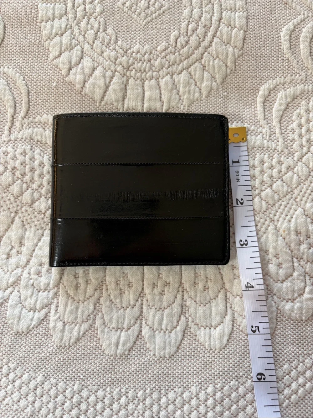 N/A sleek black